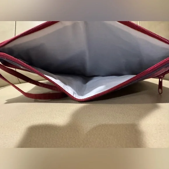 Swimsuit Sack with Front Zipper Pocket Touchscreen Compatible Top Zipper FLAG - Picture 10 of 11